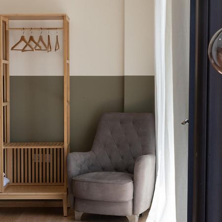Luxurious 3-Bedroom Seaside Retreat Fully Renovated In 2025 Athen Eksteriør billede