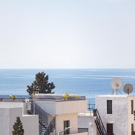 Luxurious 3-Bedroom Seaside Retreat Fully Renovated In 2025 Athen Eksteriør billede