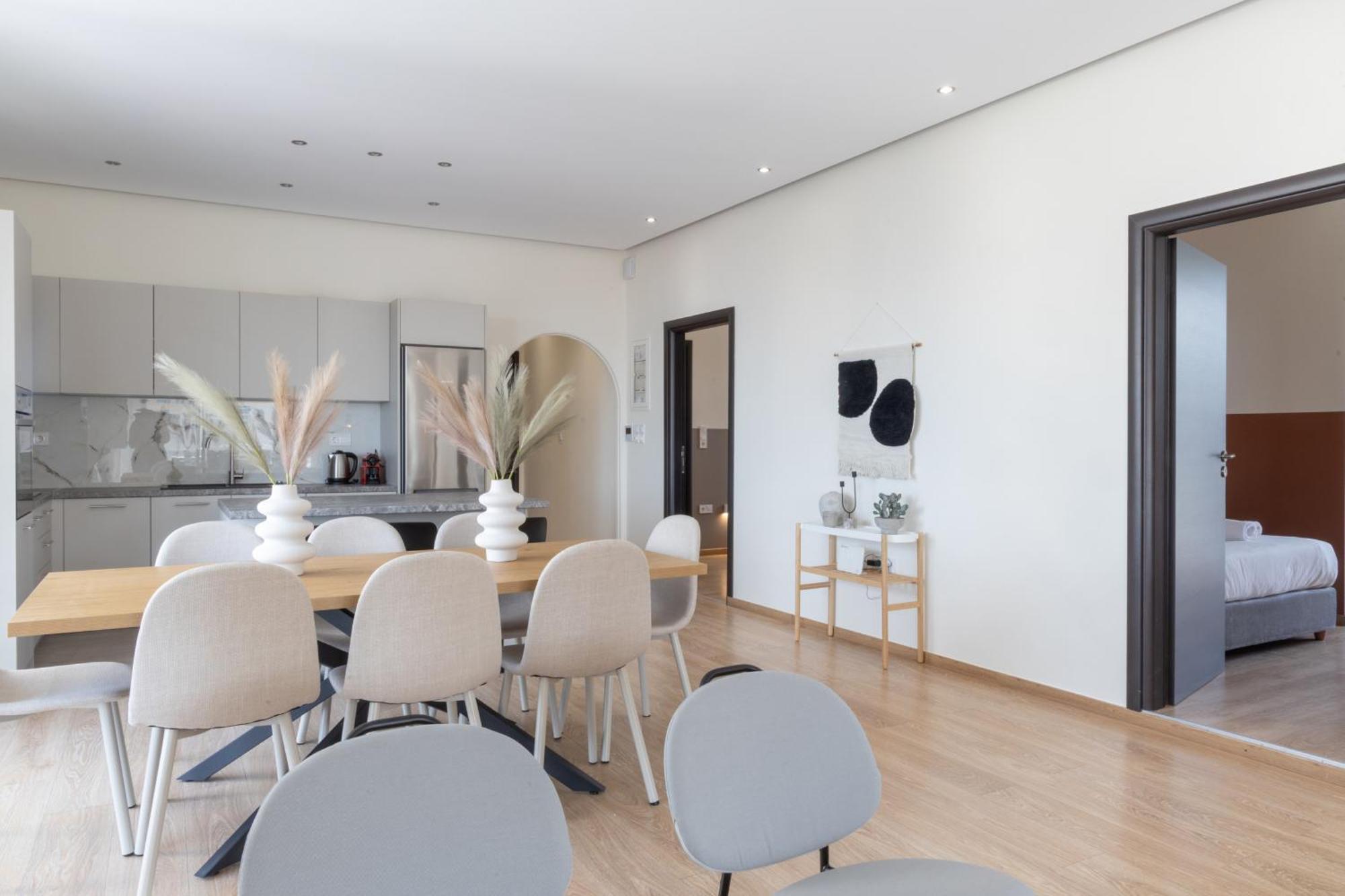 Luxurious 3-Bedroom Seaside Retreat Fully Renovated In 2025 Athen Eksteriør billede